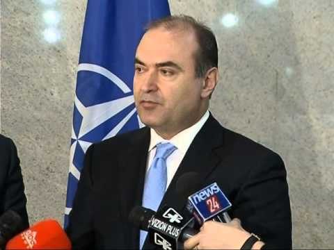 HAXHINASTO PER KOSOVEN AUTONOMIA E VERIUT ZGJIDHJE QE NUK I SHERBEN ASKUJT LAJM