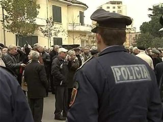 PENSIONET E USHTARAKEVE KUSHTETUESJA KTHEN MBRAPSH ANKIMIN PER PERMIRESIME LAJM