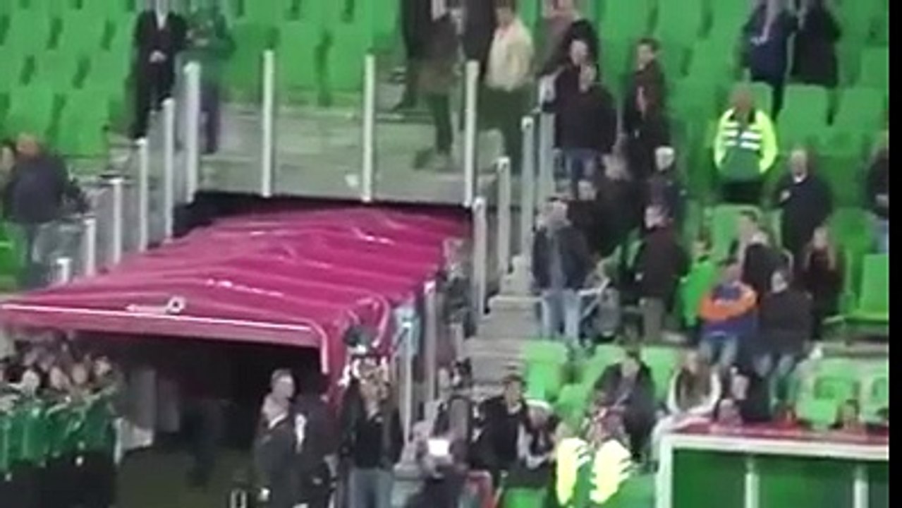 Fail: guy run from marriage proposal before FC Groningen vs ADO Den Haag