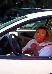 Man Stops A Lunatic Driver After Witnessing Her Driving Recklessly