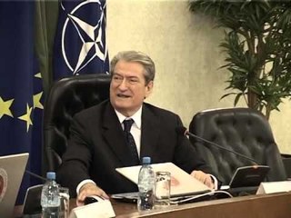 KONCESIONET E HEC BERISHA KUNDERSULMON OPOZITEN NUK VINI KURRE NE PUSHTET LAJM