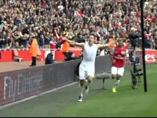 Video herunterladen: LOJTARI I VITIT ROBIN VAN PERSIE ZGJIDHET ME I MIRI I PREMIER LEAGUE LAJM