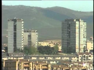 TAKIMI I VETEVENDOSJES KRITIKOJNE MISIONIN E BE NE KOSOVE PARA SAMUEL ZBOGAR LAJM