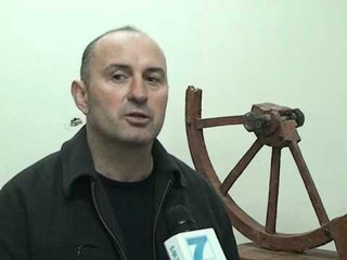 MONUMENTI I 100 VJETORIT ARTISTET LESHOJNE AKUZA PER NIVEL TE ULET ARTISTIK LAJM
