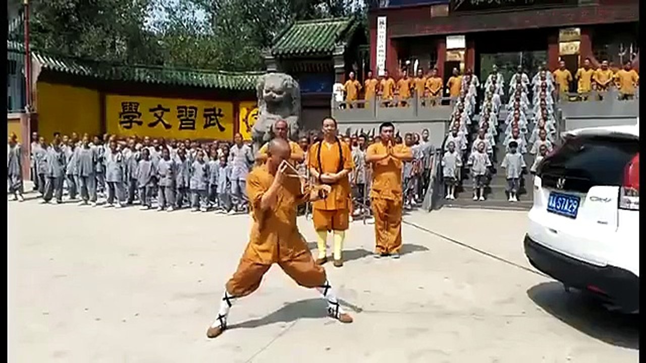 Shaolin Monk Pulls SUV with His Ear
