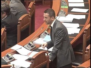 SKANDALI I ALUIZNIT ISH DREJTORI HASANI ZBULON NJE TJETER AFERE ME BIZNESET LAJM