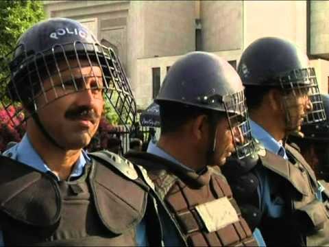 SHPALLET FAJTOR KRYEMINISTRI PAKISTANEZ GILANI SHPERFILL GJYKATEN LAJM