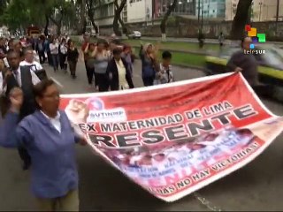 Peru: Faced with Gov't Inaction, Health Workers' Strike Radicalizes
