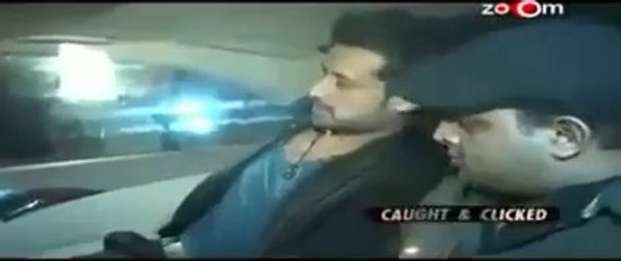 Atif Aslam dontes RS. 1000/-. to a Beggar