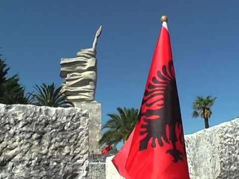 5 MAJI NE VITE NGA QEMAL STAFA DERI TEK DESHMORI I FUNDIT FETI VOGLI LAJM