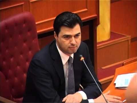 KESHILLI BASHKIAK DEBATE TE ASHPRA PER RRITJEN E TAKSAVE NDAJ BIZNESIT LAJM