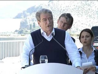 HIDROCENTRALI I ASHTES BERISHA INAGURON VENIEN NE PUNE TE NJERES TURBINE LAJM