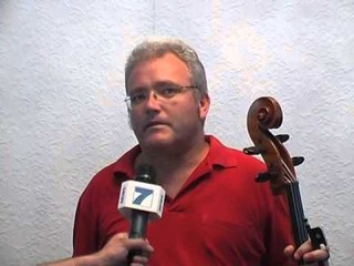 MUZIKE DHOME ARTISTET MBLIDHEN NE KORCE PER TE KUJTUAR GJERGJ ANTONIUN LAJM