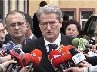 BERISHA TE USHTARAKU VIZITON TE PLAGOSURIT, GARANTON MJEKIM JASHTE VENDIT LAJM