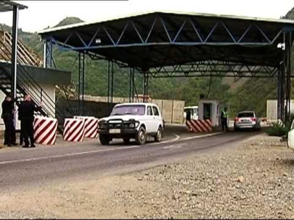 ARRESTOHET AVOKATI POLICIA E KOSOVES PRANGOS AVOKATIN IDAJET BEQIRI LAJM