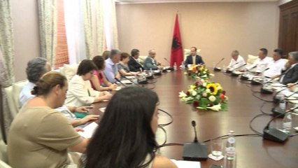 BASHA: LIGJI PER ARSIMIN E LARTE MBYLL DYERT PER TE VARFERIT