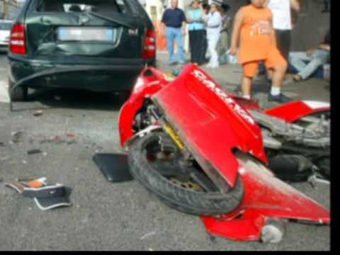 AKSIDENTOHEN HAJDUTET NJE SHQIPTAR E DY ITALIANE PERPLASEN PAS GRABITJES LAJM