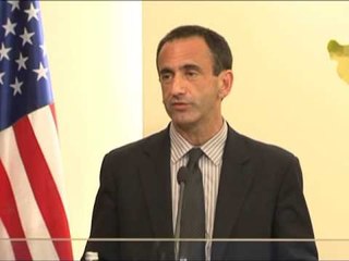 GORDON NE KOSOVE DIPLOMATI AMERIKAN TAKOHET ME UDHEHEQESIT E PRISHTINES LAJM