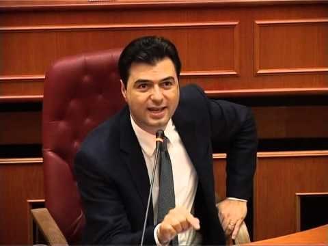 PRERJA E PEMEVE NE PARK BASHA JEP SHPJEGIME PER RRUGEN E RE NE KESHILL BASHKIAK LAJM