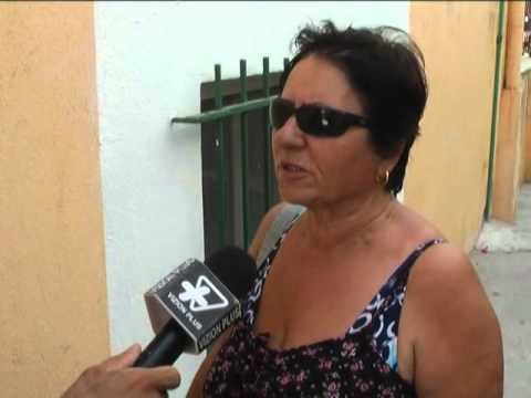 DURRESI PA UJE BANORET DHE TURISTET ANKOHEN PER MUNGESEN E UJIT LAJM