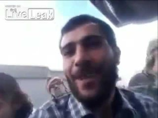 VIDEO SHOKUESE MOMENTET E FUNDIT TE JETES SE MOHAMAR GADDAFIT LAJM