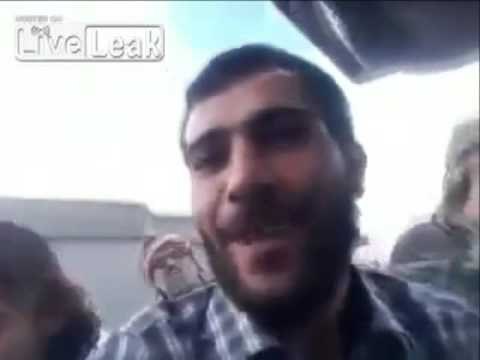VIDEO SHOKUESE MOMENTET E FUNDIT TE JETES SE MOHAMAR GADDAFIT LAJM
