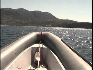 MBYTET SKAFI SHPETOJNE 7 TURISTET NE KEPIN E GJUHEZES NE KARABURUN LAJM