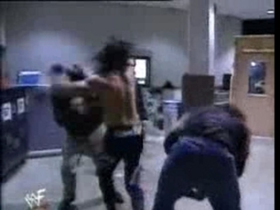 Al Snow vs Raven (Hardcore title)