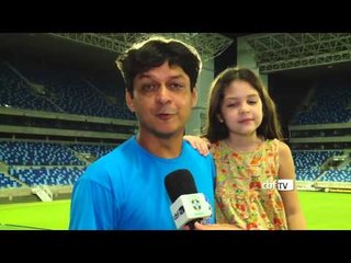 Torcida apoia Seleção feminina em treino