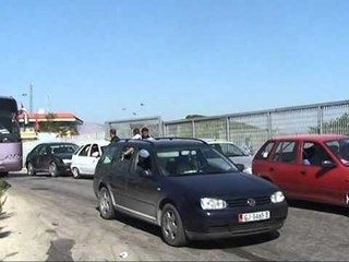 FLUKS EMIGRANTESH NE PIKAT DOGANORE TE VENDIT ME MIJERA HYJNE E DALIN LAJM