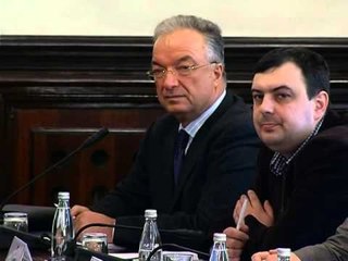 JAKUP KRASNIQI LESHIMET E MUNDSHME NE BISEDIME TE NJEJTA NGA TE DYJA PALET LAJM