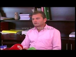 Protesta e fermerëve, reagon drejtori i Bujqësisë në Korçë - Top Channel Albania - News - Lajme