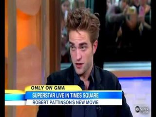 SHOWBIZ NE HOLLYWOOD TE REJAT ME TE FUNDIT NGA BOTA E ZHURMSHME E YJEVE LAJM