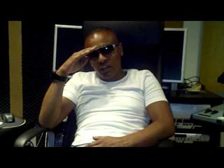 ALONZO EN SEANCE DE DEDICACES AU CULTURA DE LA VALENTINE (marseille) LE 9 JUIN