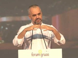 FORUMI SOCIALIST I GRUAS RAMA AKUZON QEVERINE,ME E KORRUPTUARA NE 100 VJET LAJM