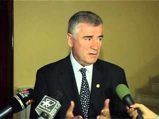 RISHIKIMI I HISTORISE AKADEMIKET SHPREHEN KUNDER NDERHYRJES SE POLITIKES LAJM