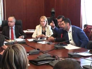 NDRYSHIMET NE BUXHET DEGJENERON SITUATA ME OFENDIME NE KOMSIONIN E EKONOMISE LAJM