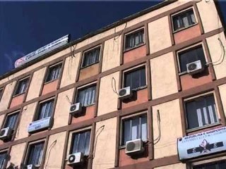 ERE VENDIM PER CEZ ENTI RREGULLATOR PRITET TI HEQE LICENSEN KOMPANISE CEKE LAJM