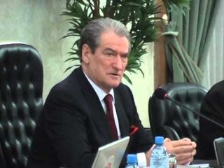 BERISHA I GATSHEM DERI NE MESNATE E PRES EDI RAMEN PER TU ULUR NE TRYEZE LAJM