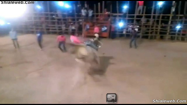 SUPER JARIPEO EXTREMO EN SANTA MARIA XOCHIXTEPEC MEXICO LAS MEJORES MONTAS DE TOROS AL MERO ESTILO RANCHERO NOVIEMBRE 2015