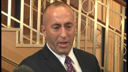 INCIDENT NE KUVENDIN E KOSOVES,HARADINAJ HYN ME FORCE DHE DOREZON PETICIONIN LAJM