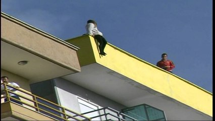 KORÇE,NJE 15 VJEÇARE KERCENON SE DO TE VETEVRITET PASI U NDA NGA I DASHURI LAJM