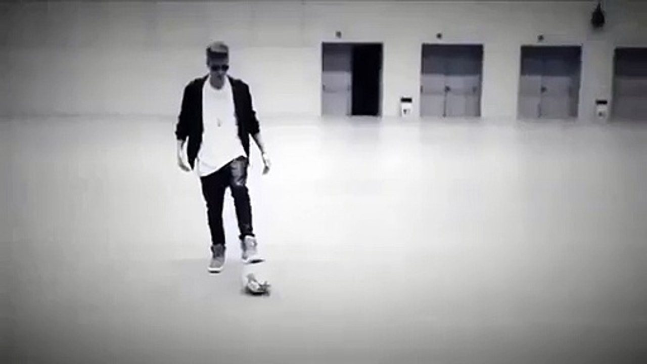 Justin Bieber football skills