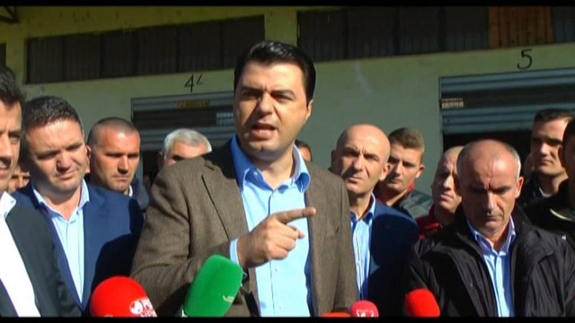 BASHA THIRRJE NGA KUKESI PER MOSBINDJE CIVILE,“VENDI NE KRIZE,PROTESTA KUNDER RAMES” LAJM