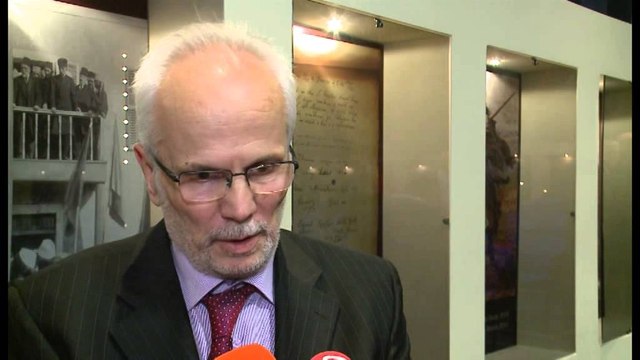 “HESHTJA” 25 VJECARE E ILIRIAN ZHUPES,SJELL VELLIMIN POETIK “TE GJALLE E TE VDEKUR” LAJM