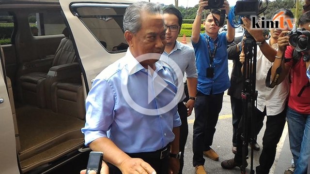 Muhyiddin sedia dipecat, sokong kumpulan undur Najib