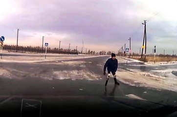 Buz Tutan Yolda Patenle Kaydı