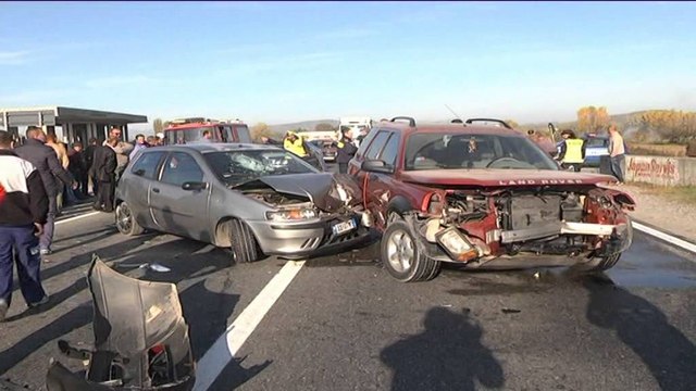 HUMB JETEN NJE 55 VJEÇAR DHE PLAGOSEN 4 PERSONA NE AKSIDENTE NE SHKODER E LEZHE LAJM