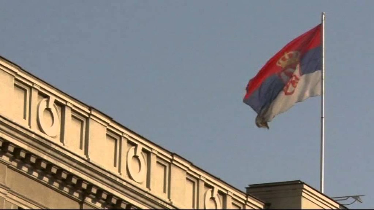 SERBIA E PAKENAQUR ME VENDIMIN E GJYKATES KUSHTETUESE PER BASHKESINE E KOMUNAVE LAJM
