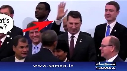 Watch Indian PM Narendra Modi Trying to Attract Attention of President Obama